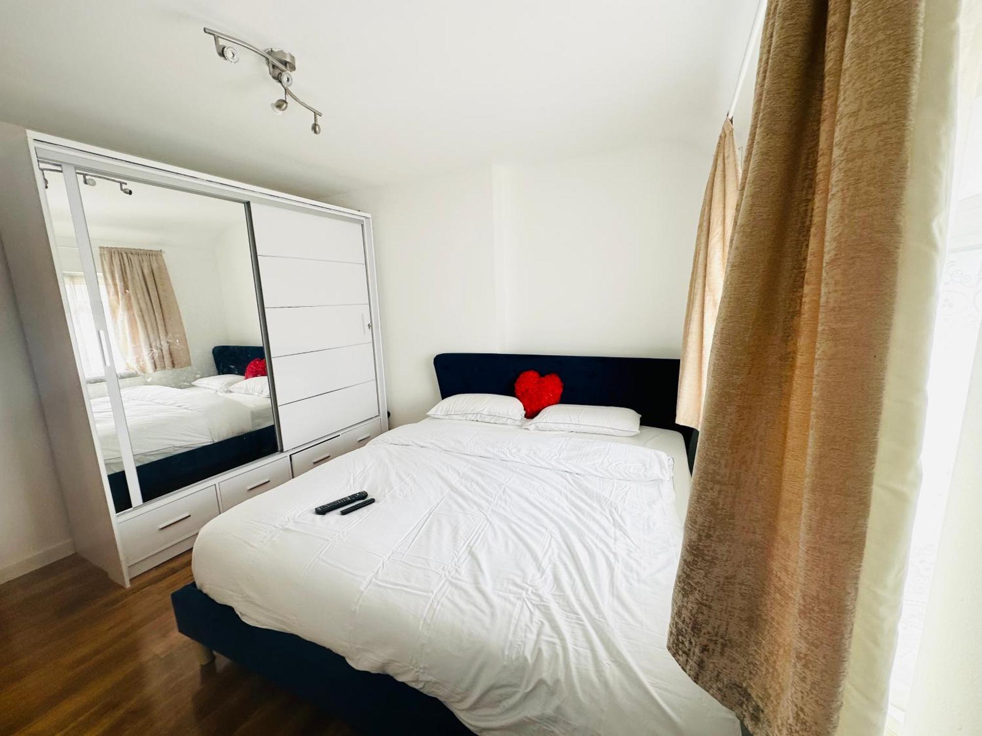 Beautiful Home In London With Easy Access To Central London Sutton  Extérieur photo