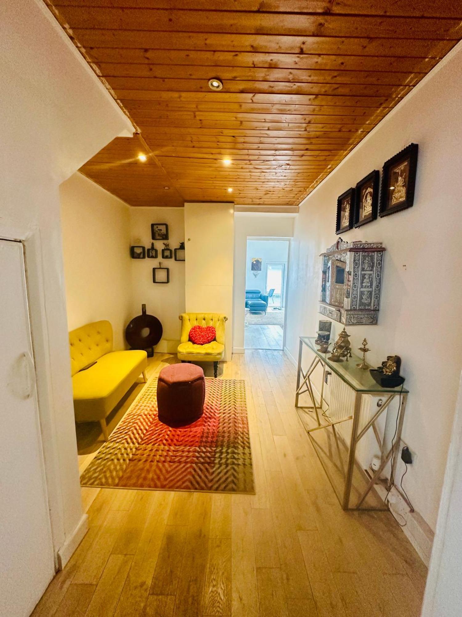 Beautiful Home In London With Easy Access To Central London Sutton  Extérieur photo